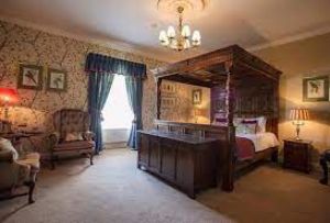 Bedrooms @  Raheen House Hotel, Clonmel